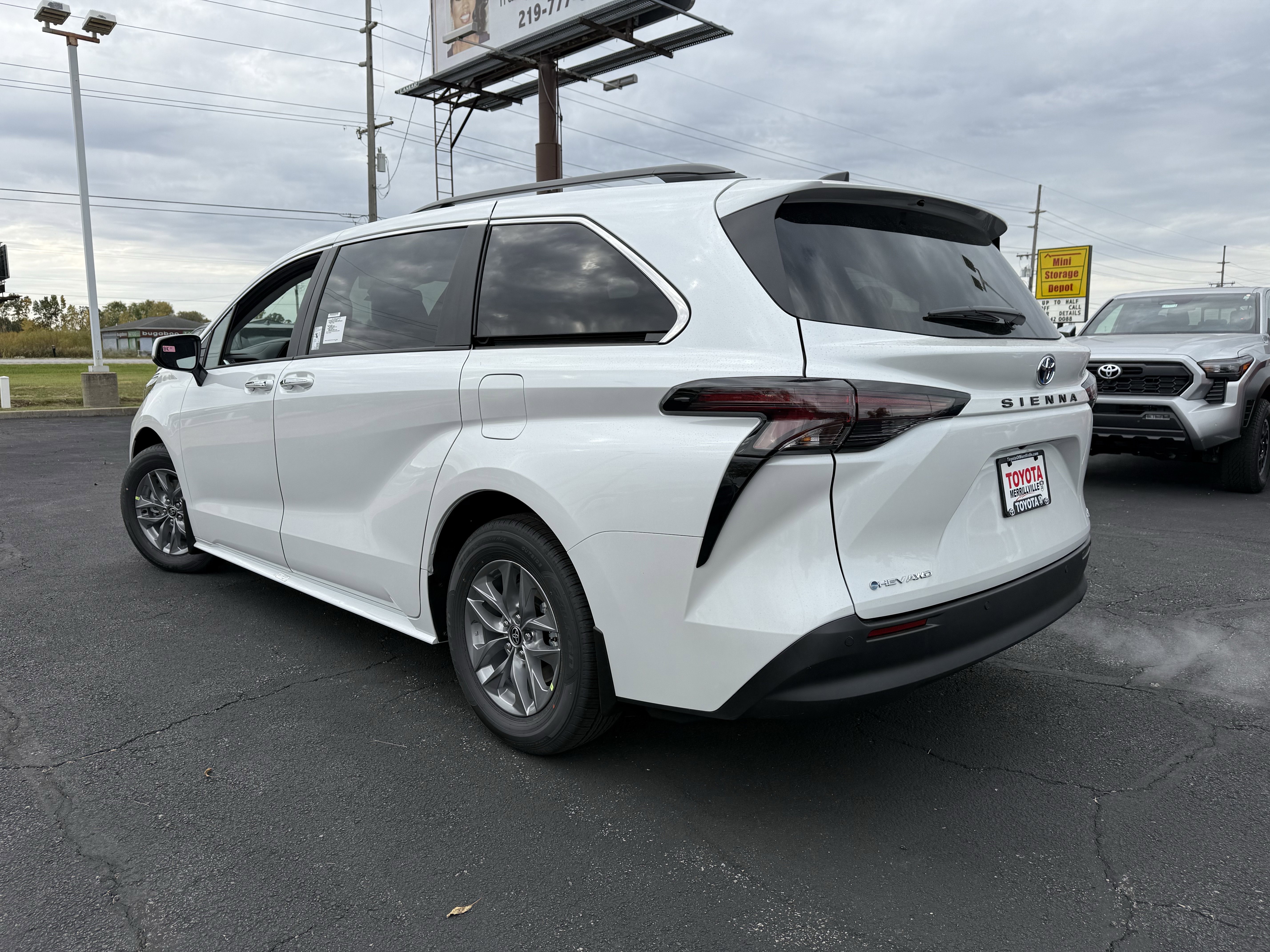 New 2025 Toyota Sienna XLE w/ XLE Plus Package image 6