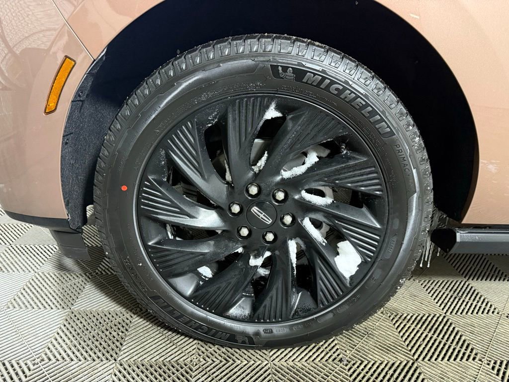 New 2025 Lincoln Navigator L Black Label AWD/4WD image 12