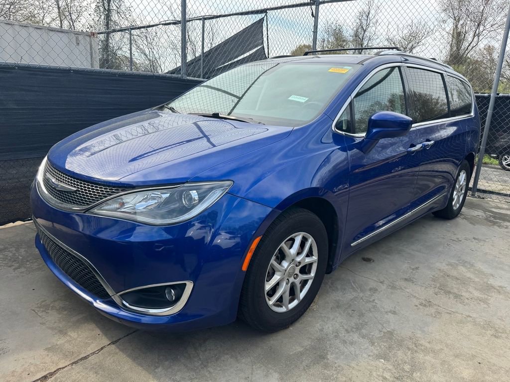 Used 2020 Chrysler Pacifica Touring-L image 9
