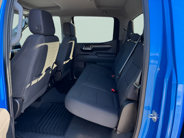 Used 2025 Chevrolet Silverado 1500 LT AWD/4WD image 4