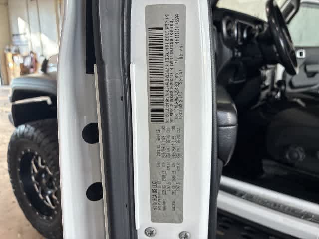 Used 2020 Jeep Wrangler Sport AWD/4WD image 39
