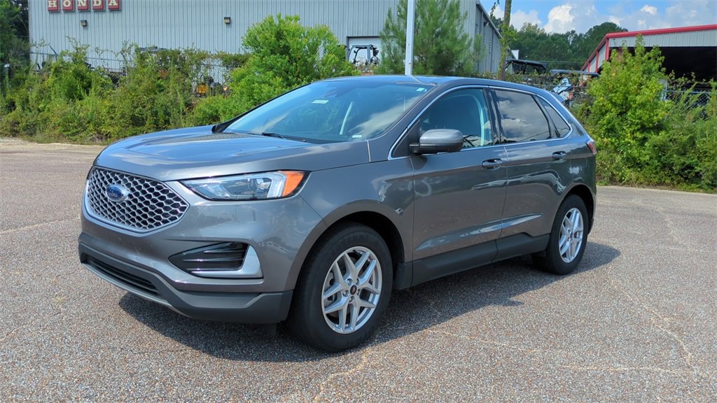 Used 2024 Ford Edge SEL