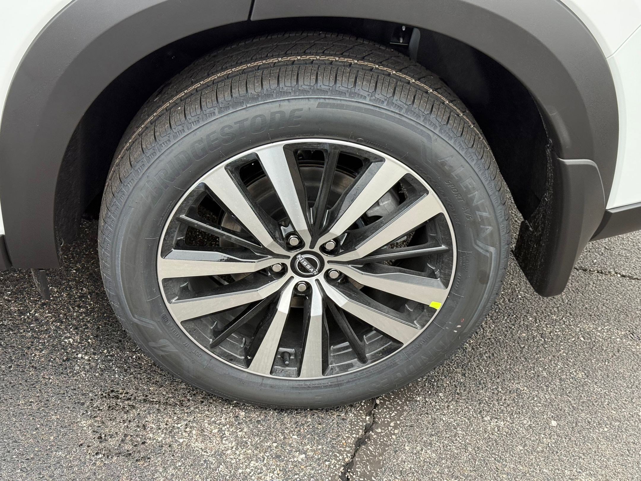 New 2025 Nissan Pathfinder Platinum image 10