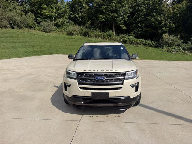 Certified 2018 Ford Explorer XLT w/ Equipment Group 202A AWD/4WD image 2