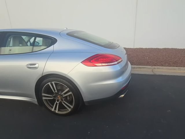 Used 2014 Porsche Panamera RWD image 3