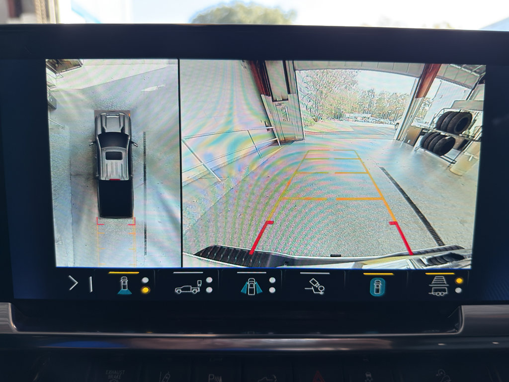 Used 2024 Chevrolet Silverado 2500 High Country w/ Technology Package image 20