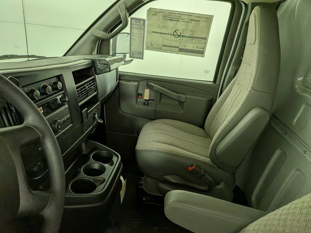 New 2026 Chevrolet Express 2500 w/ Driver Convenience Package RWD image 27