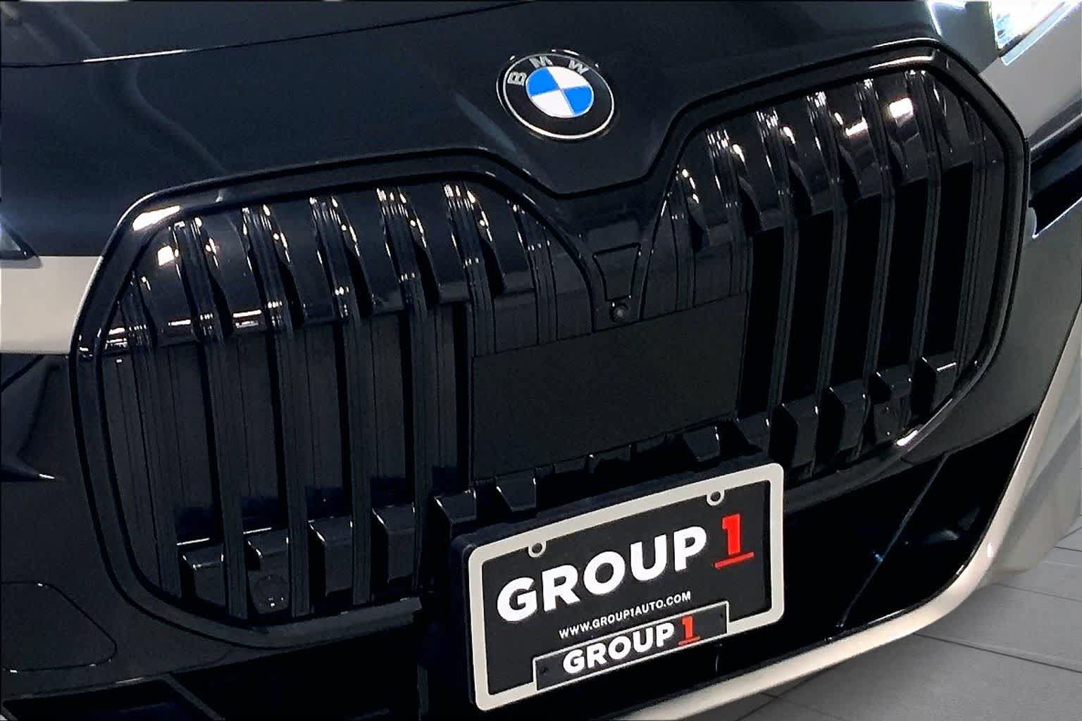Certified 2023 BMW 760i xDrive AWD/4WD image 32