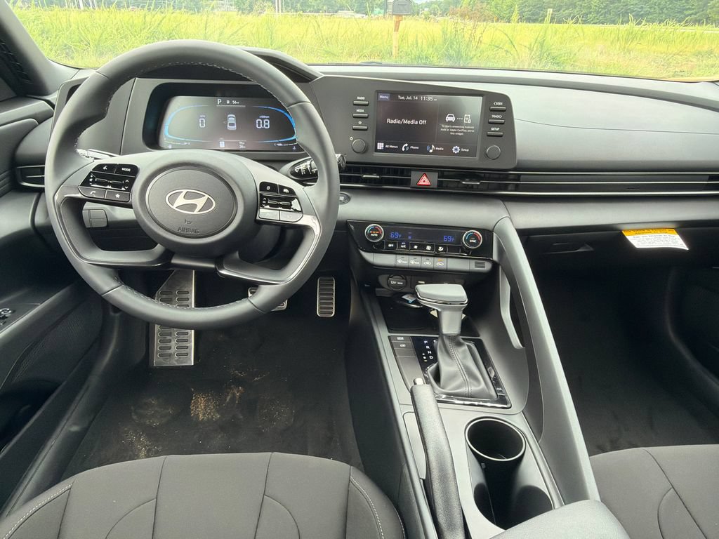 New 2026 Hyundai Elantra Sport FWD image 23
