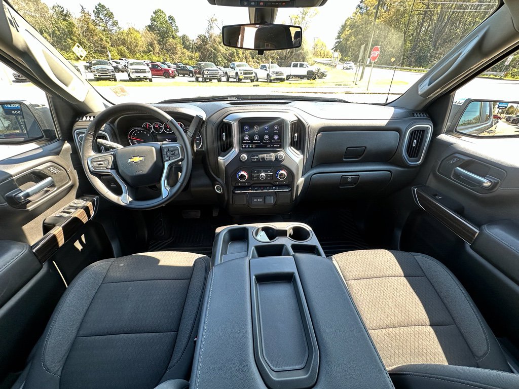 Used 2022 Chevrolet Silverado 1500 LT image 17