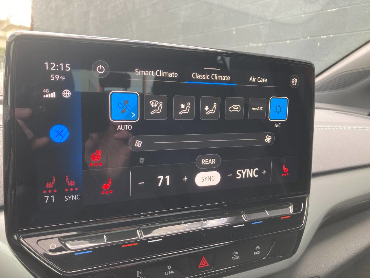 Used 2023 Volkswagen ID.4 Pro S Plus image 15