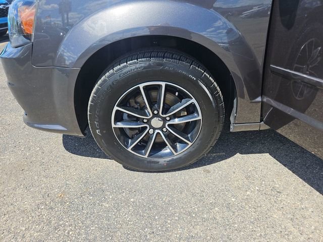 Used 2017 Dodge Grand Caravan GT FWD image 24