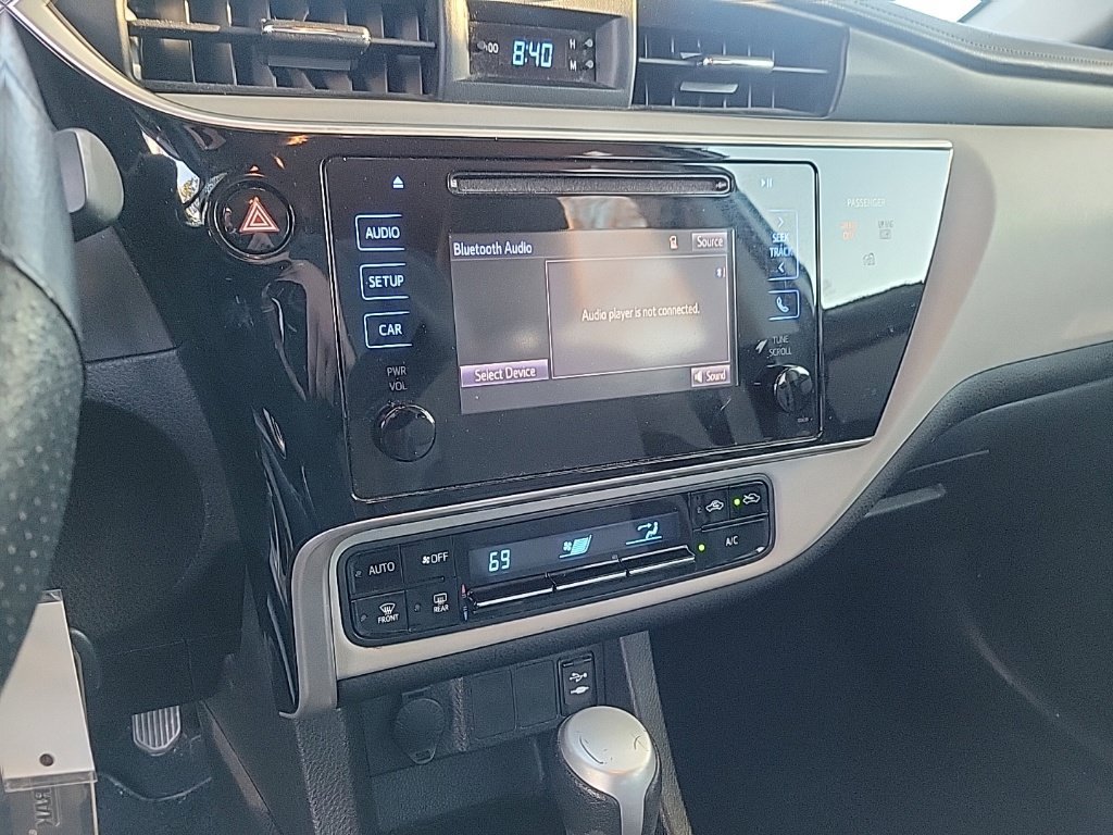 Used 2017 Toyota Corolla LE FWD image 8