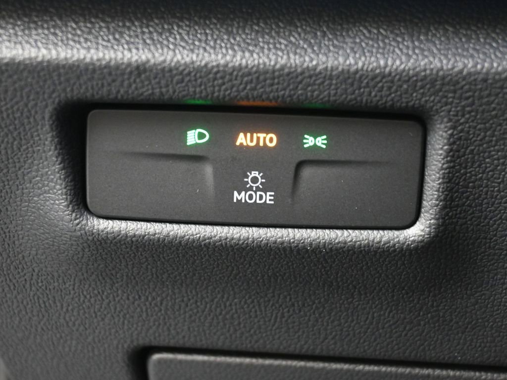 New 2026 Volkswagen Tiguan SE R-Line image 24