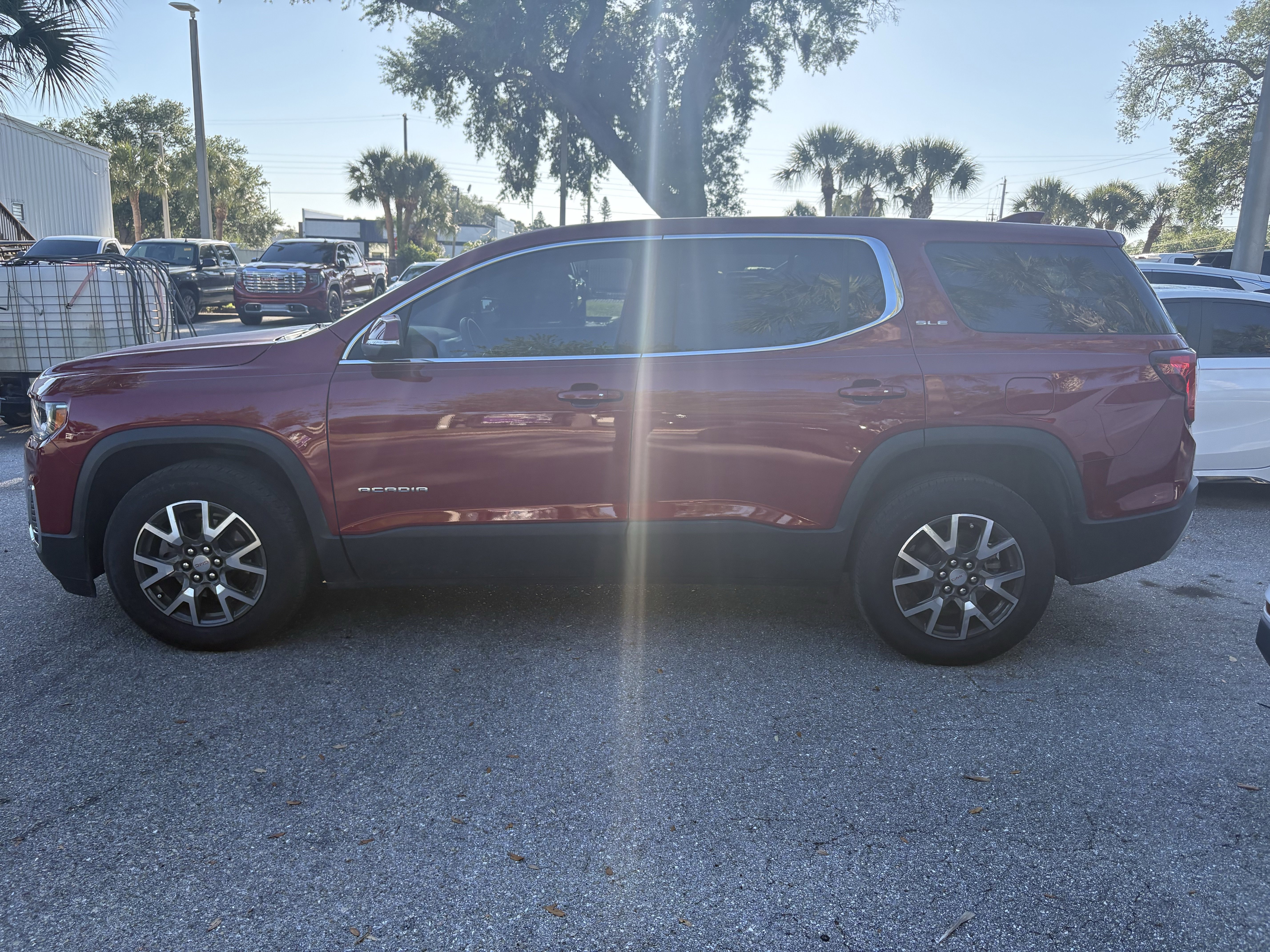 Certified 2020 GMC Acadia SLE image 4