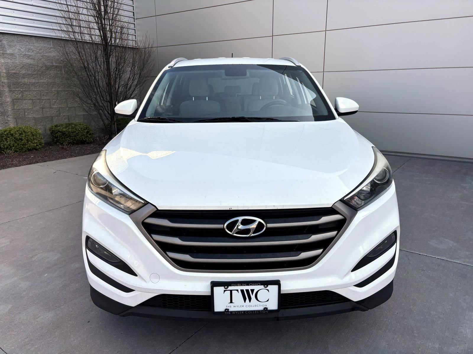 Used 2016 Hyundai Tucson SE w/ Option Group 02 image 2
