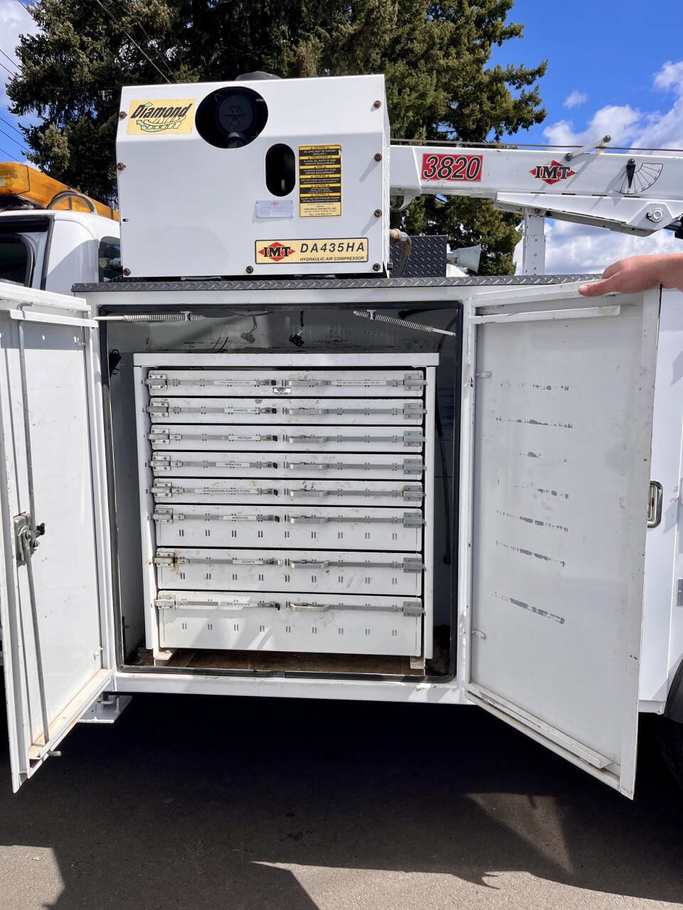 Used 2001 Ford F550 2WD Regular Cab Super Duty image 16