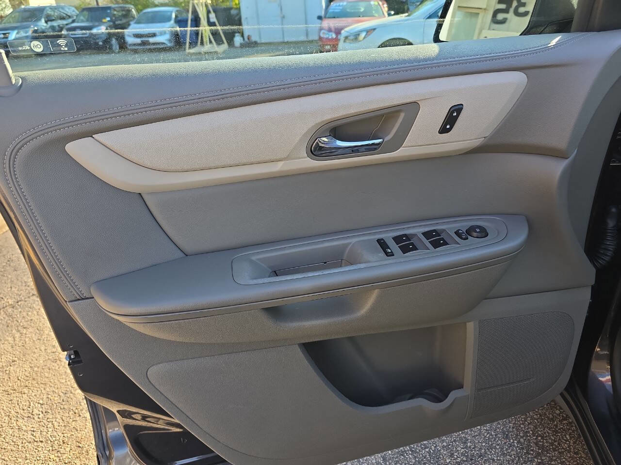 Used 2016 Chevrolet Traverse LS image 8