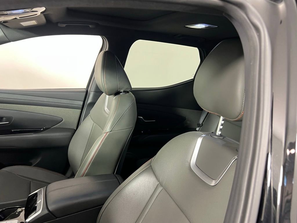 Used 2025 Hyundai Santa Cruz Limited image 24