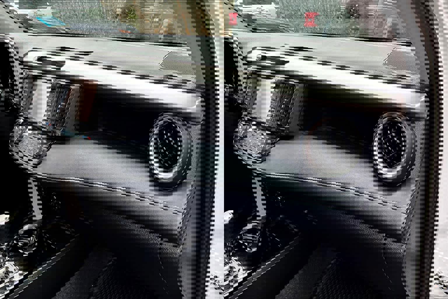 Certified 2016 Toyota RAV4 Limited image 18