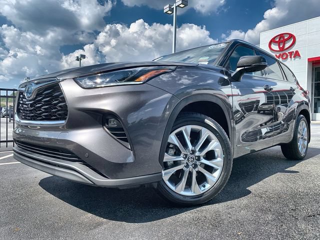 Used 2024 Toyota Highlander Limited AWD/4WD image 4