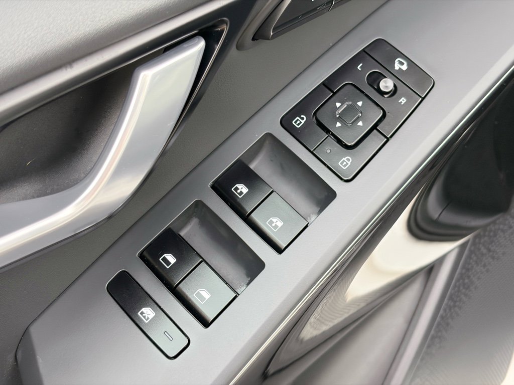 Used 2023 Kia Niro Wave w/ Wave Preserve Package image 7