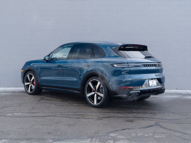 New 2026 Porsche Cayenne GTS image 3