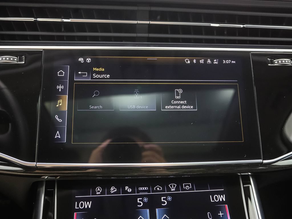 Used 2023 Audi Q7 3.0T Prestige w/ Prestige Package AWD/4WD image 17