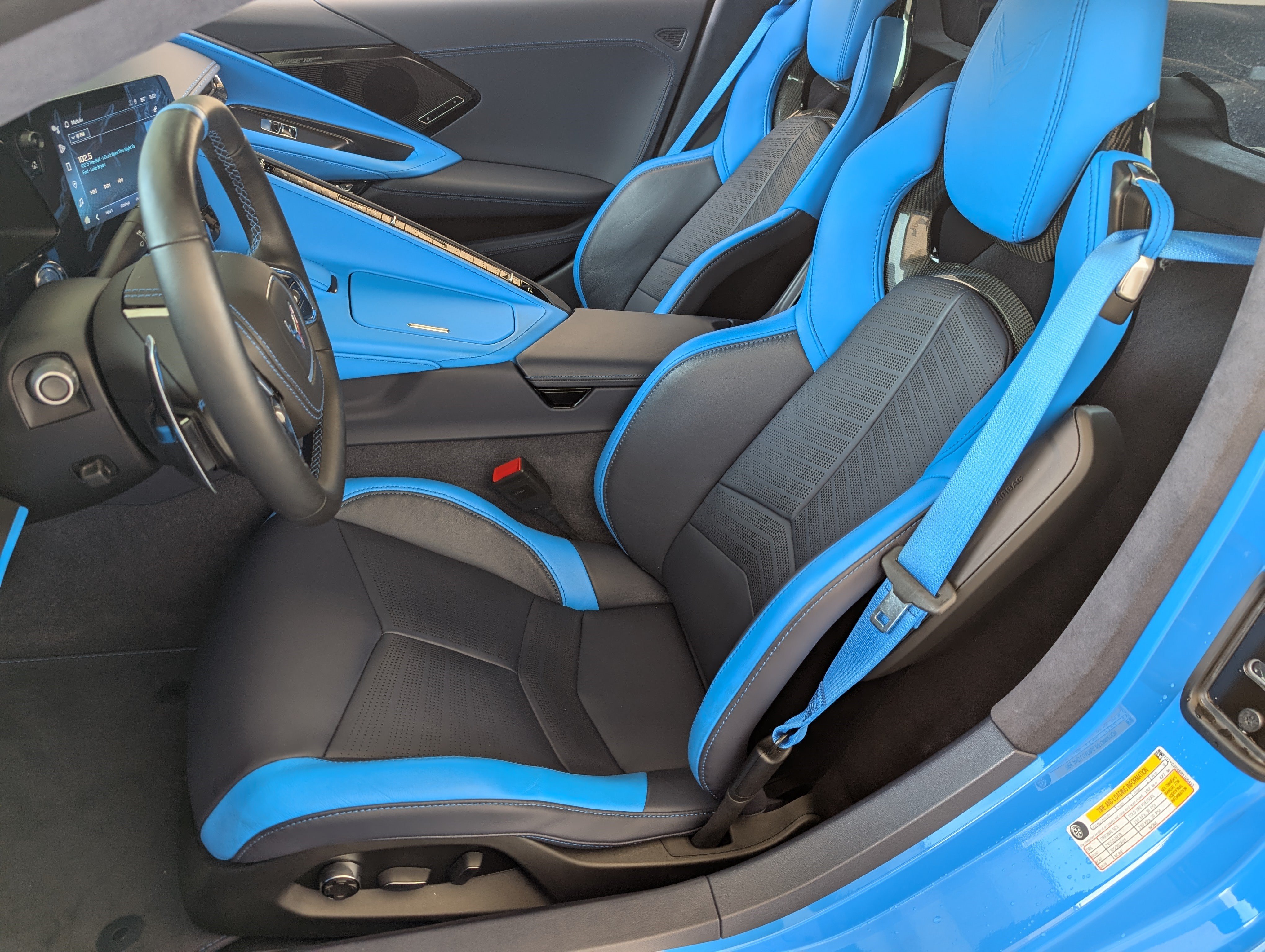Used 2024 Chevrolet Corvette Stingray Premium Cpe w/ Z51 Performance Package RWD image 16