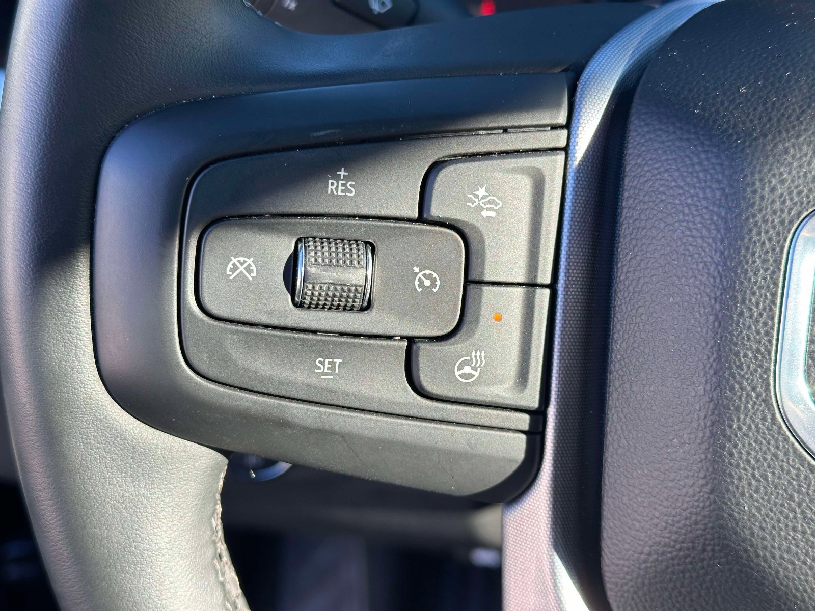 Used 2024 GMC Sierra 1500 Elevation image 21