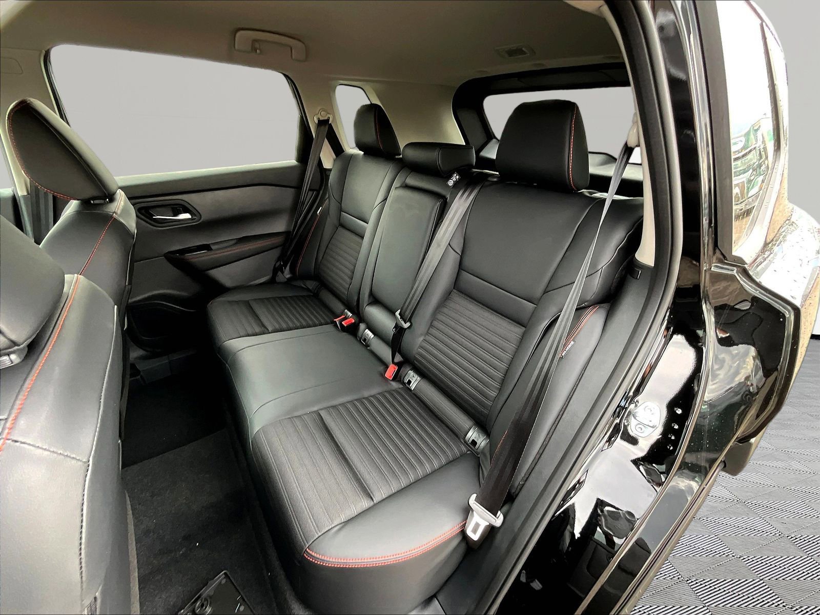 New 2026 Nissan Rogue SV w/ Rock Creek Premium Package AWD/4WD image 17