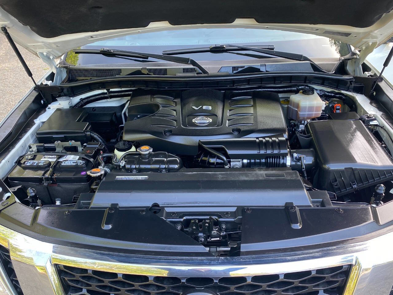 Used 2017 Nissan Armada Platinum RWD image 76