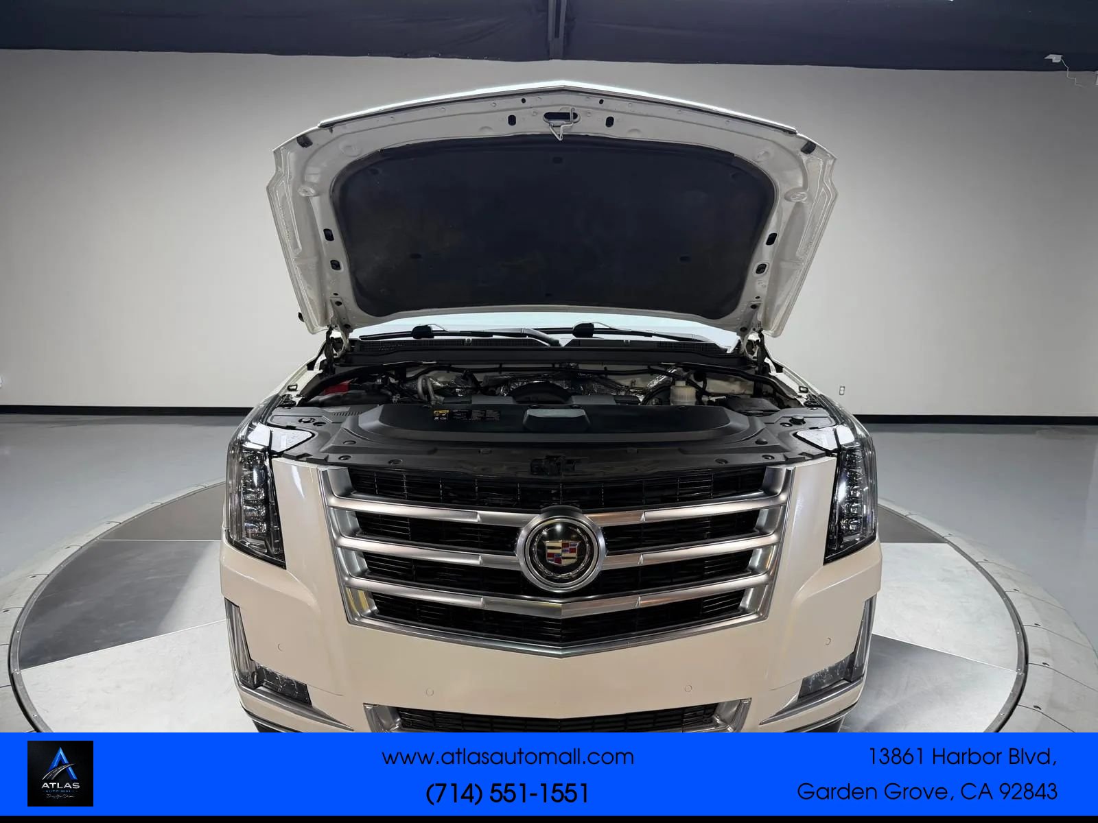 Used 2015 Cadillac Escalade Premium AWD/4WD image 10