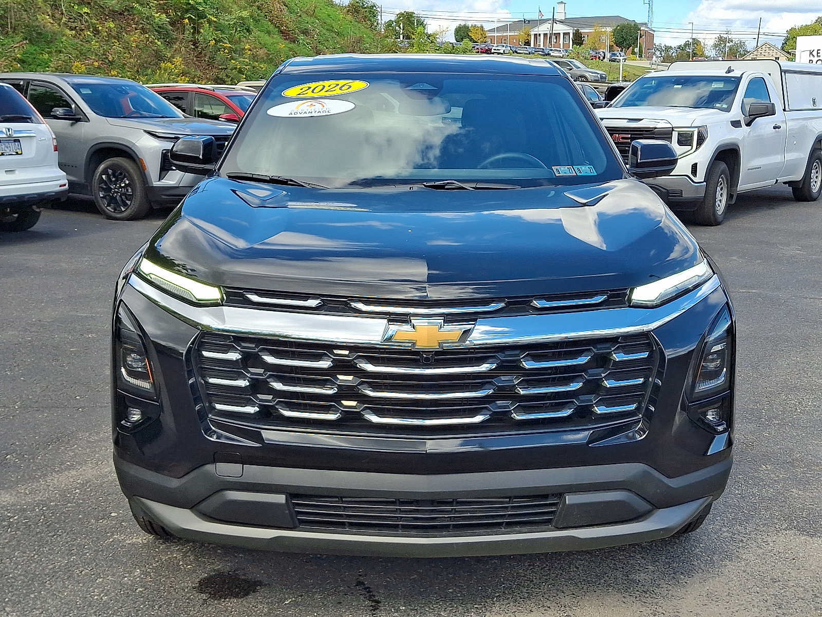 Used 2026 Chevrolet Equinox LT AWD/4WD image 3