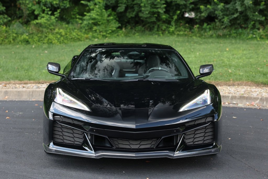 Used 2024 Chevrolet Corvette Z06 image 3