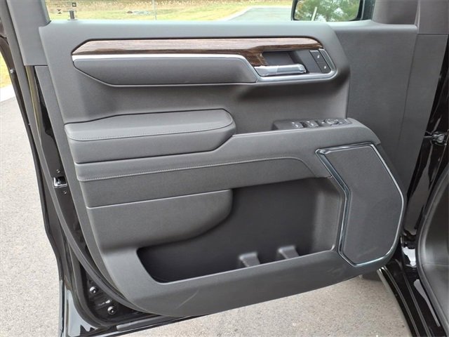 New 2026 GMC Sierra 1500 Elevation image 17