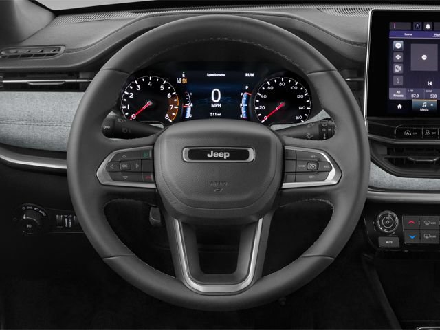 Used 2023 Jeep Compass Latitude w/ Convenience Group AWD/4WD image 8