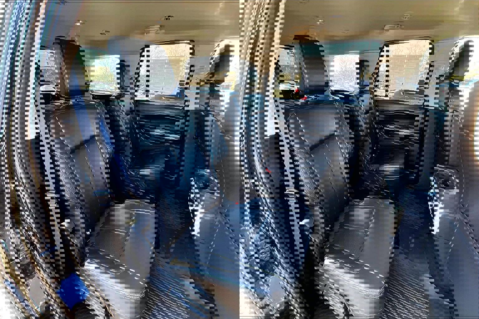 Used 2023 Ford Expedition XLT image 25