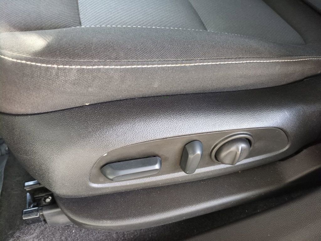 Used 2023 Chevrolet Blazer LT image 13
