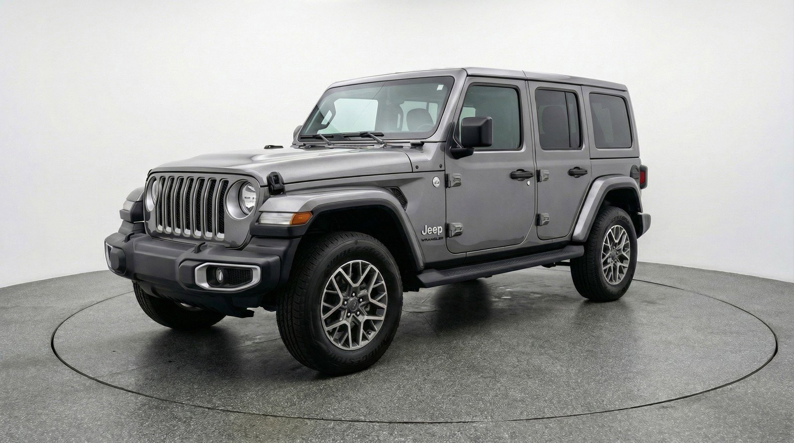 Used 2025 Jeep Wrangler Sahara image 3