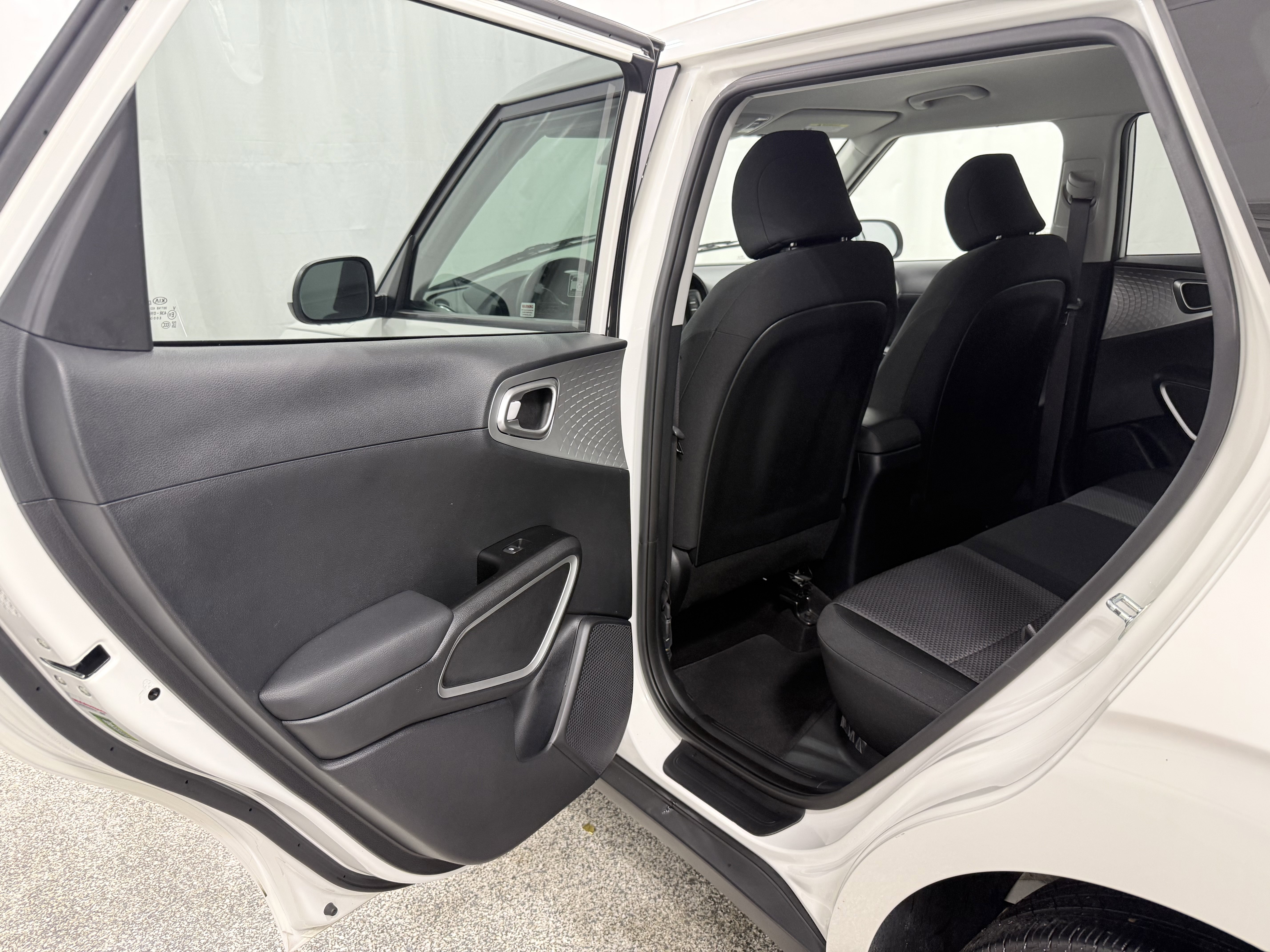 Used 2021 Kia Soul LX image 10