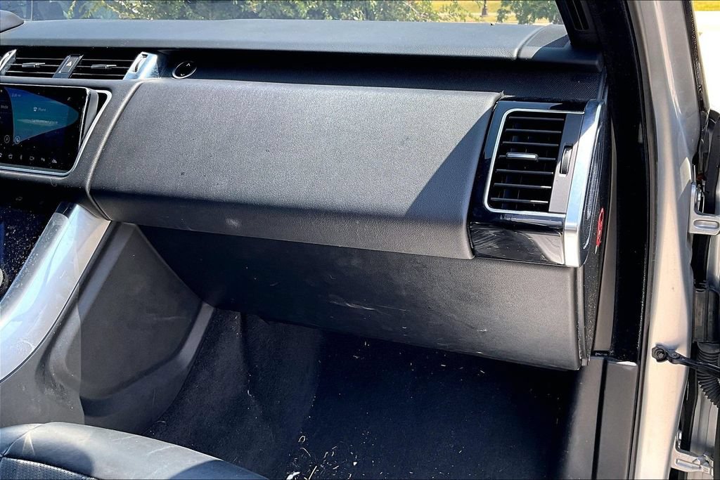 Used 2019 Land Rover Range Rover Sport HSE AWD/4WD image 18