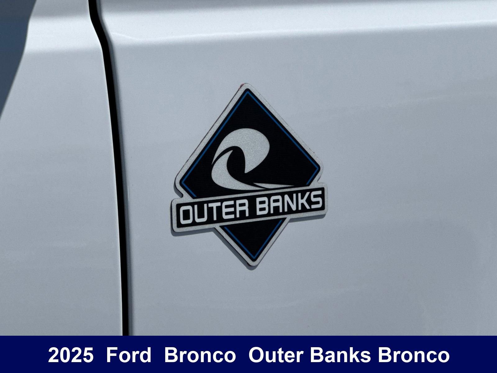 New 2025 Ford Bronco Outer Banks AWD/4WD image 35
