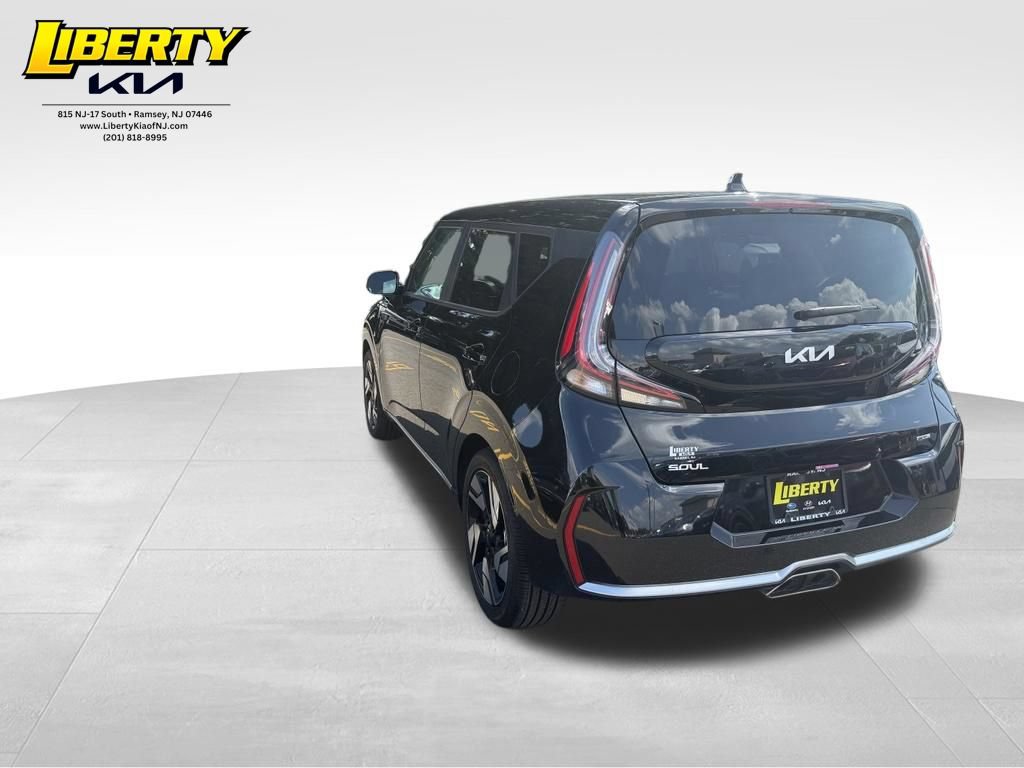 Used 2025 Kia Soul GT-Line w/ GT-Line Technology Package FWD image 5