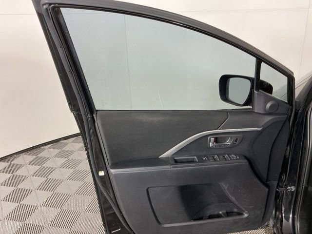 Used 2012 MAZDA MAZDA5 Sport image 11