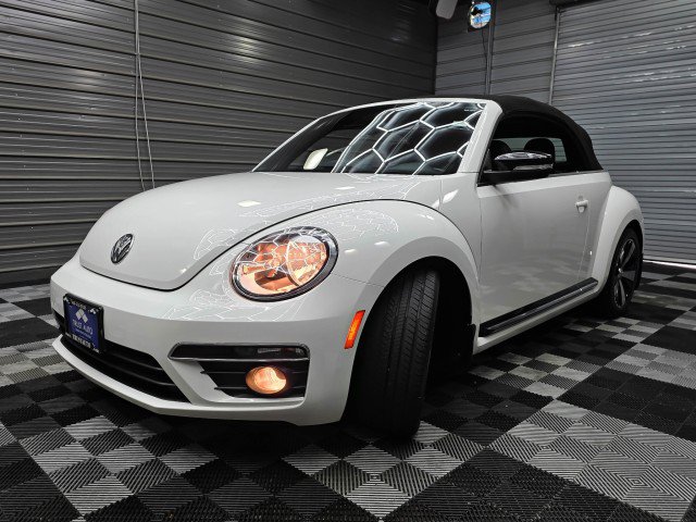 Used 2013 Volkswagen Beetle 2.0T FWD image 36