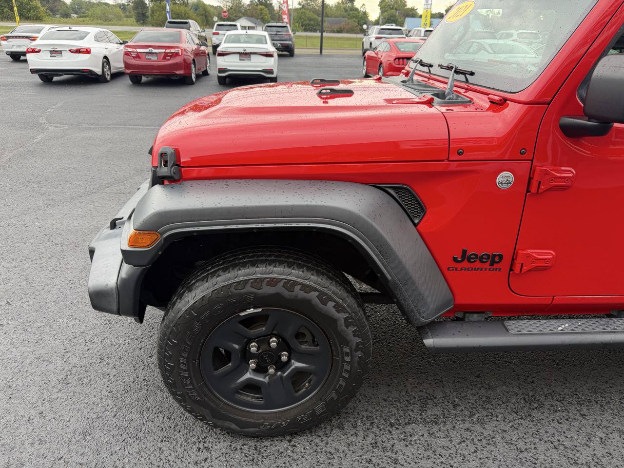 Used 2021 Jeep Gladiator Sport AWD/4WD image 11