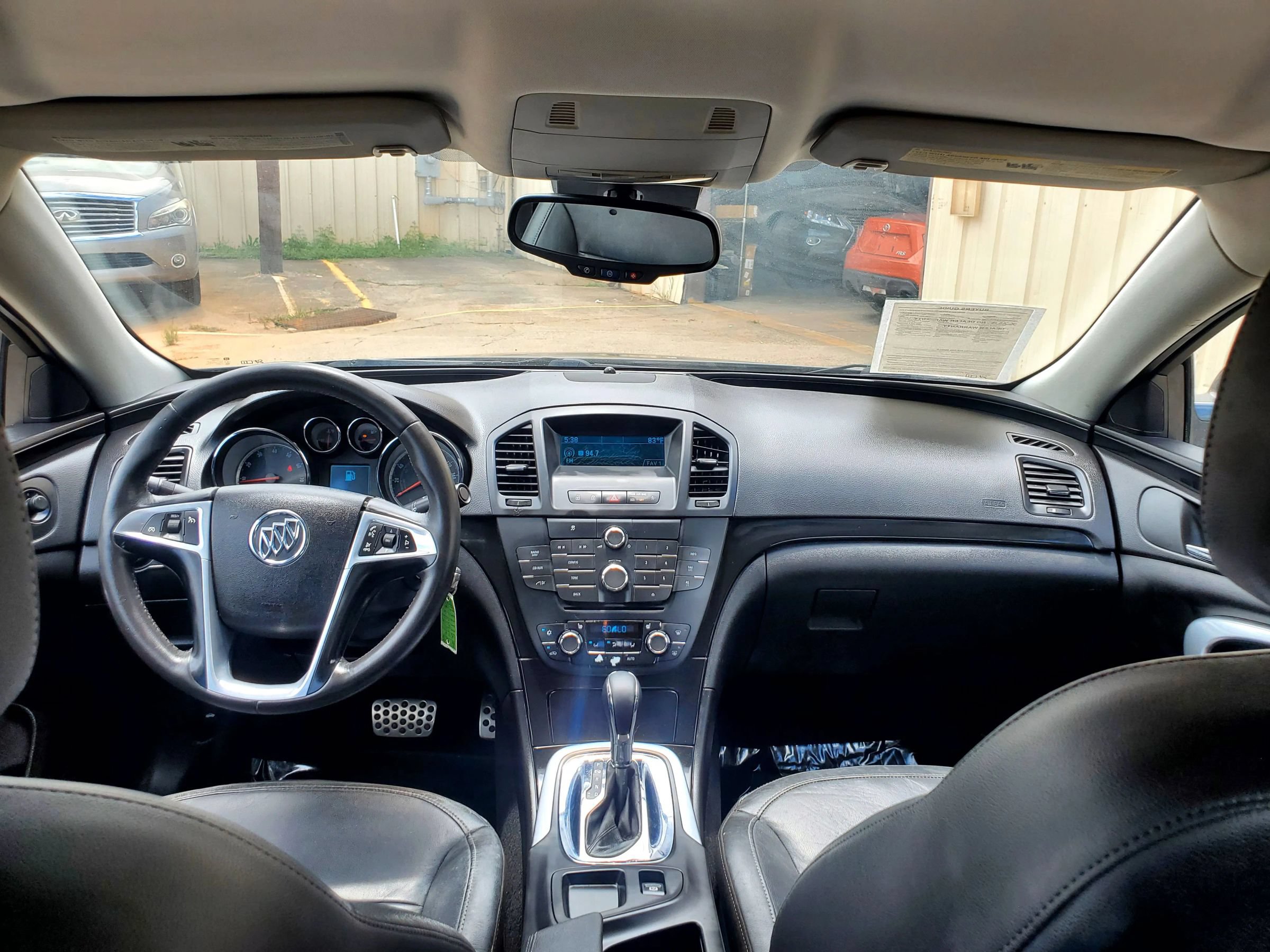 Used 2011 Buick Regal CXL FWD image 2