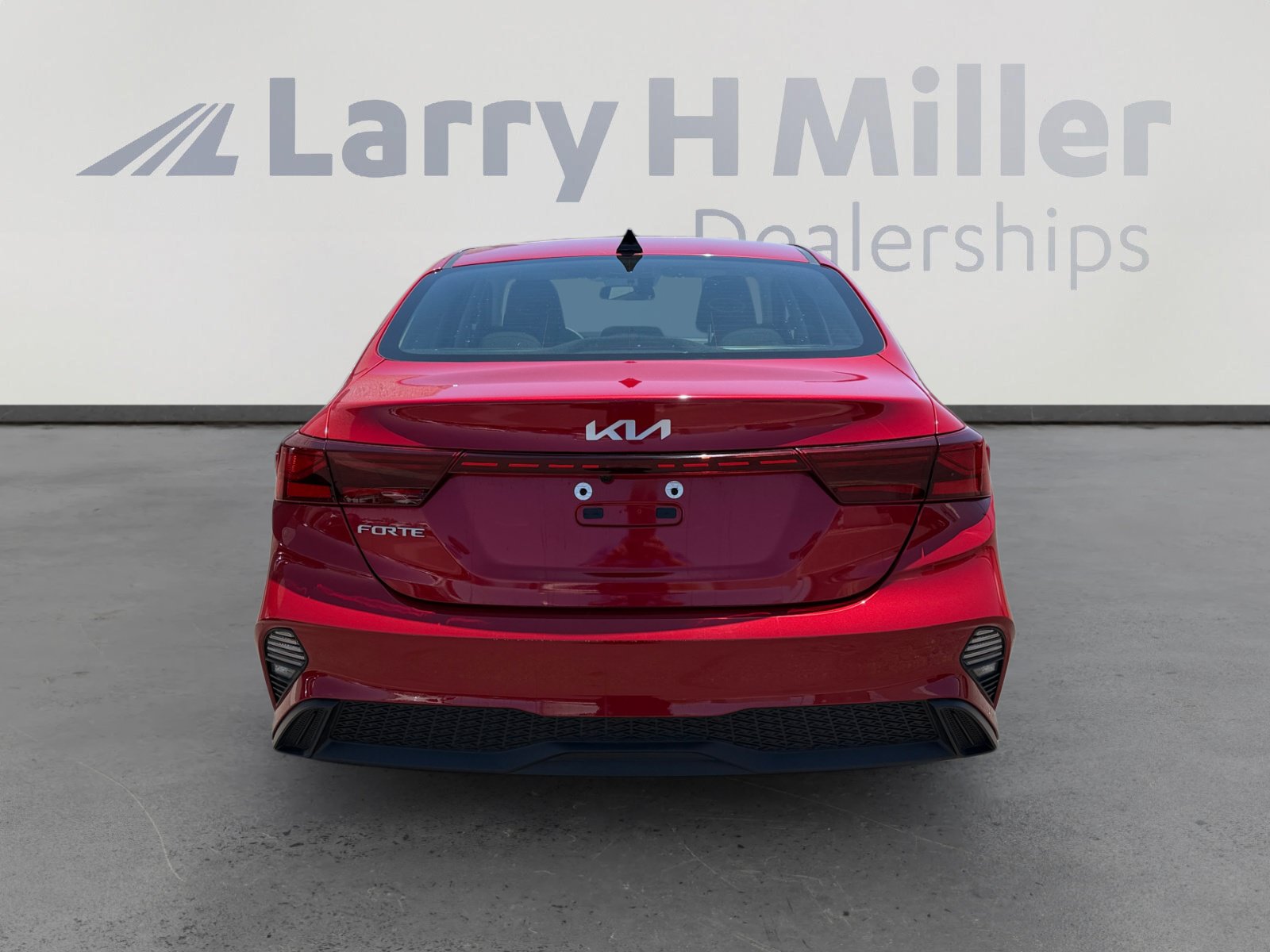 Used 2024 Kia Forte LXS FWD image 4