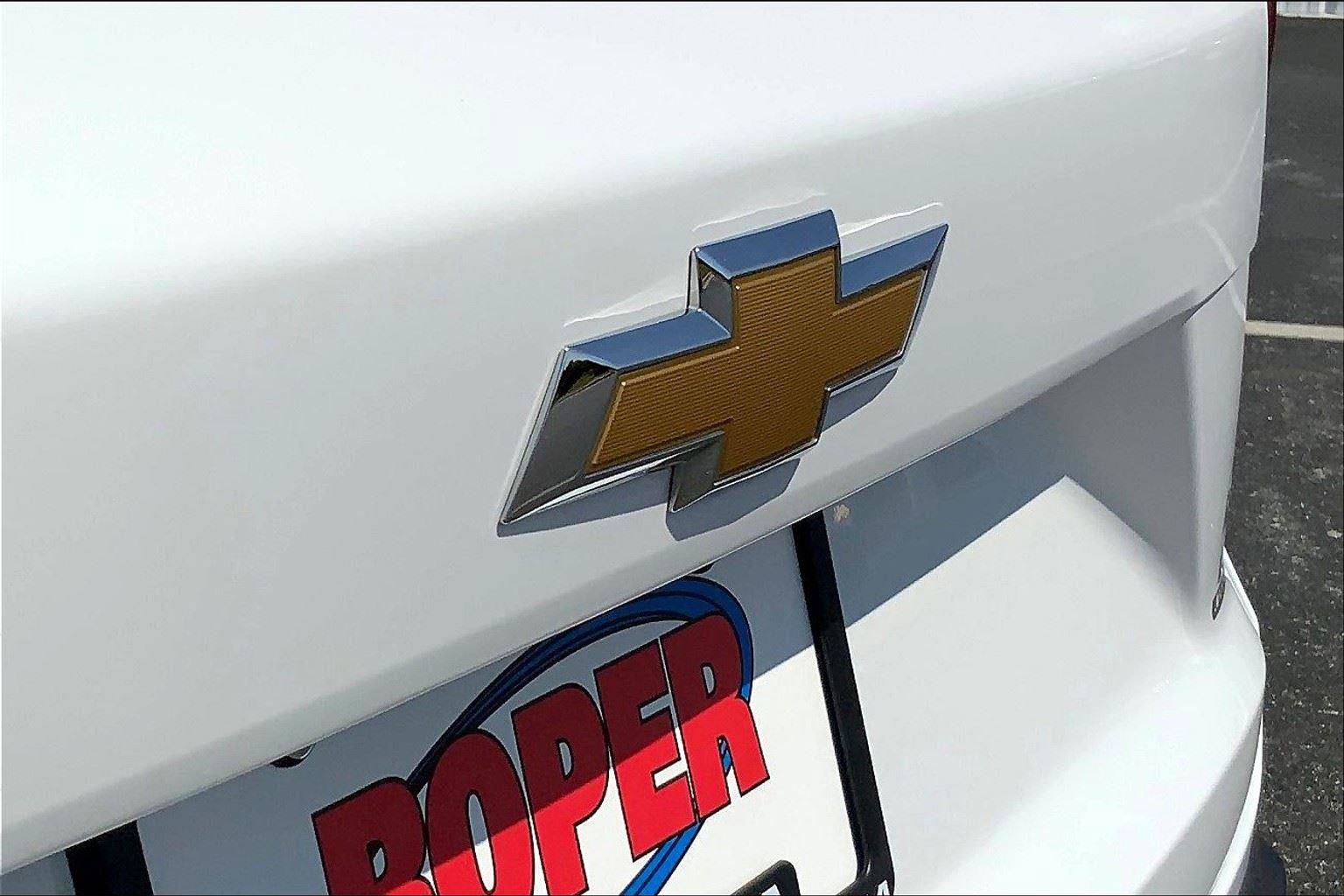 Used 2025 Chevrolet Trax LS image 29